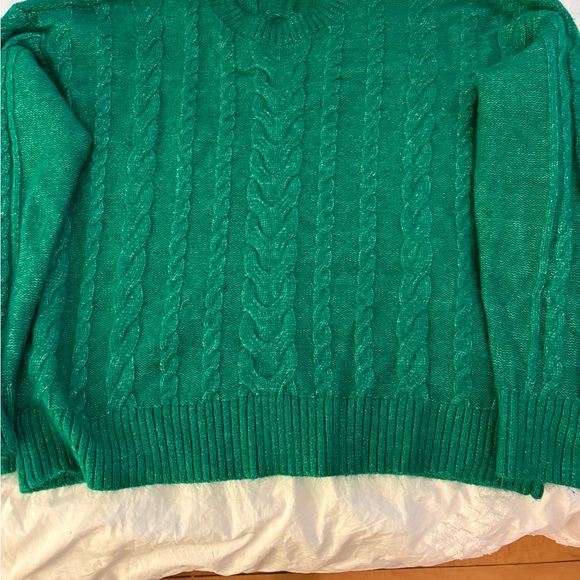 LOFT Cable sweater - Picture 2 of 3